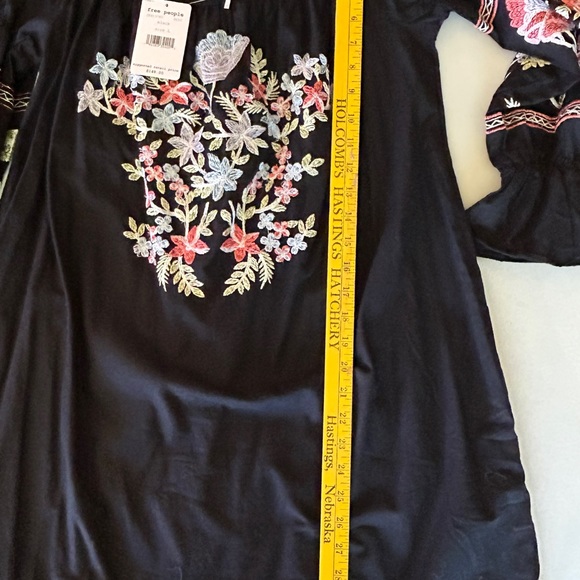 Free People Black Embroidered Drop Shoulder Dress Top Large - New with tags - Picture 4 of 6